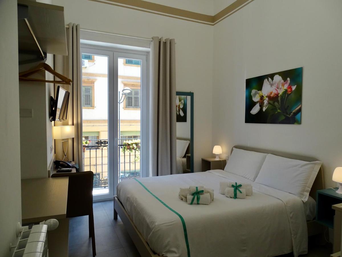 Le Quattro Stagioni - Rooms & Suites Палермо Екстер'єр фото